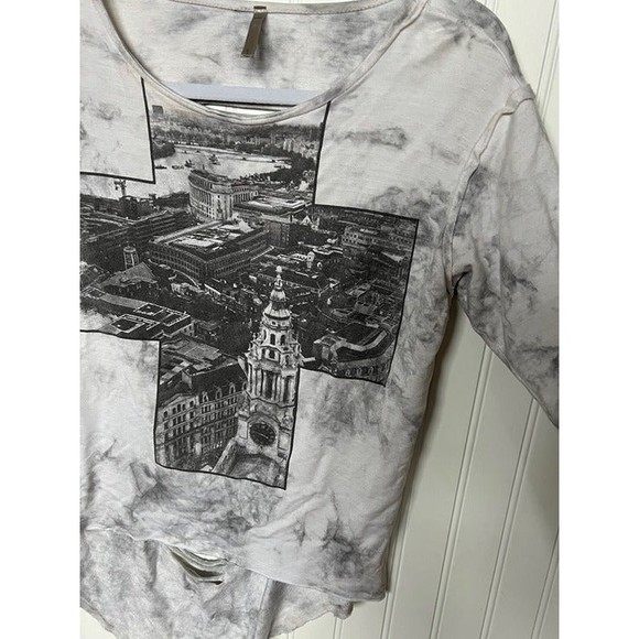 Shirt - Picture 2 of 4